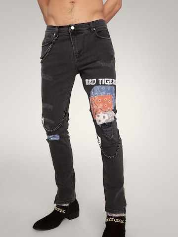 MAD TIGERS Slimfit Jeans 'VINTAGE BANDANA ARTPATCH' in Schwarz: Vorderseite