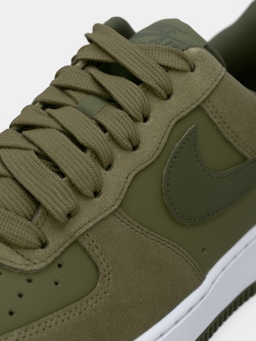 Nike Sportswear Platform trainers 'AIR FORCE 1 '07 LV8' in Green