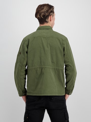 ALPHA INDUSTRIES Демисезонная куртка в Зеленый