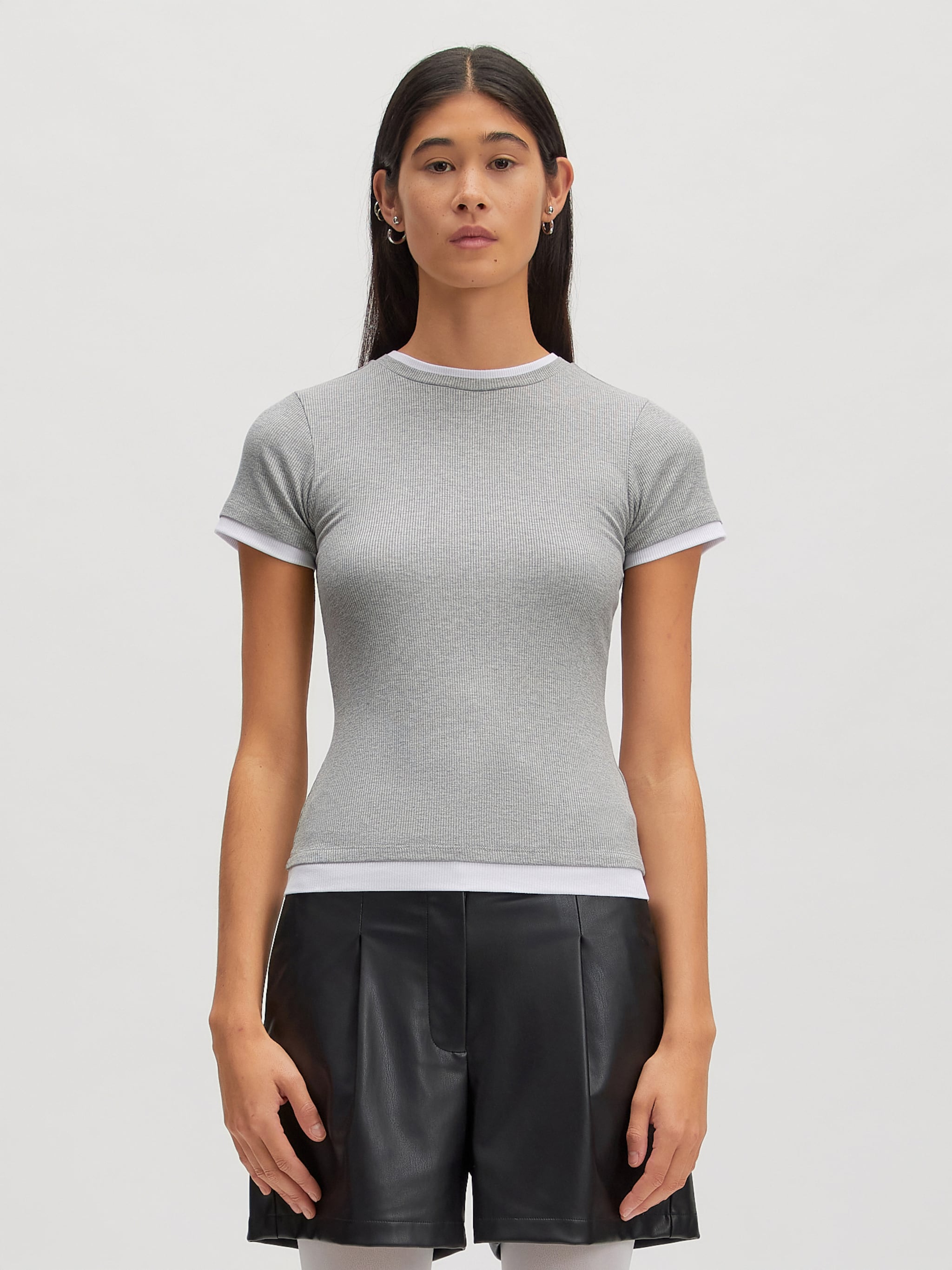 EDITED Nieuwigheden Shirt 'Dima' Grijs