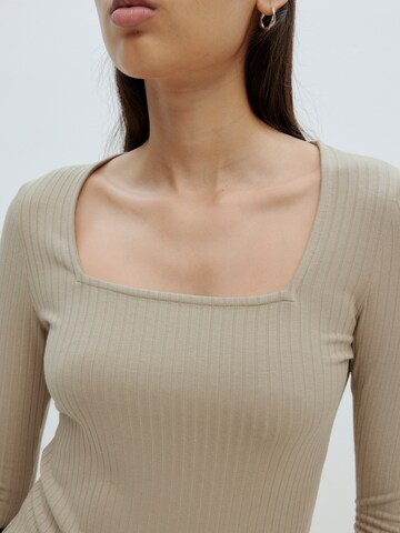 T-shirt 'Valeria' EDITED en beige