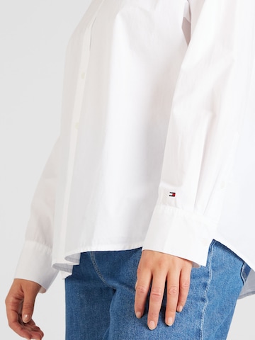 Tommy Hilfiger Curve Bluzka 'ESSENTIAL' w kolorze biały