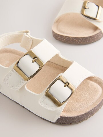 Next Szandálok - vegyes színek