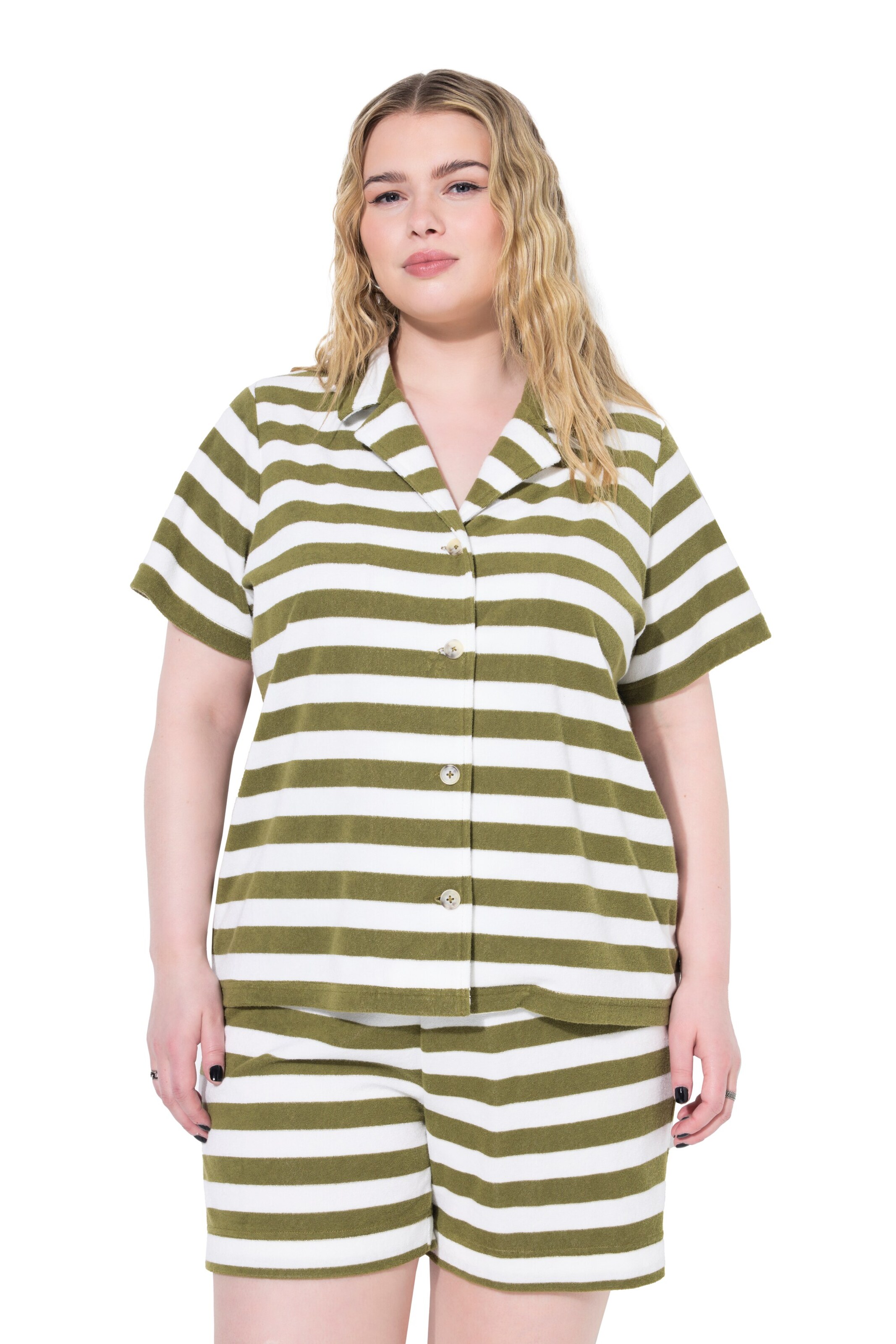 Studio Untold Pyjama in Grün: Vorderseite