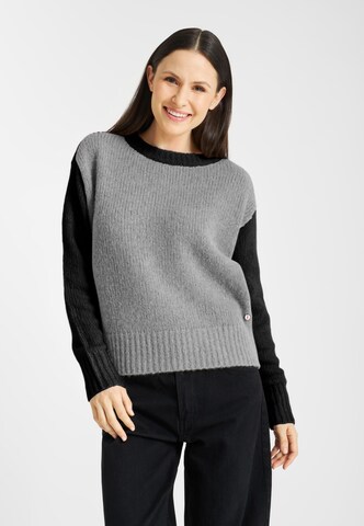 Frieda & Freddies NY Sweater in Grey: front