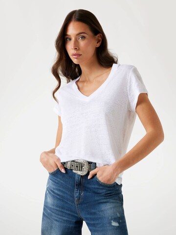 GUESS Shirt in White: front