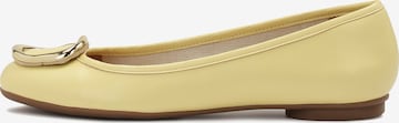 Ballerina di Kazar in giallo: frontale