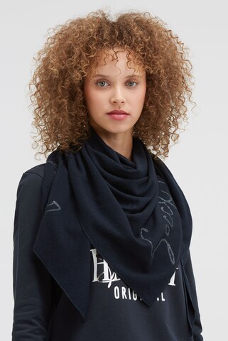 Soccx Wrap in Blue: front