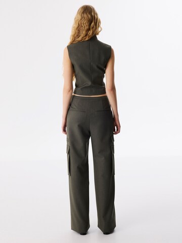 Twist Loose fit Pleat-Front Pants in Green