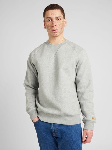 Felpa 'Chase' di Carhartt WIP in grigio: frontale