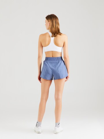 NIKE Regular Sportshorts 'One' in Blau