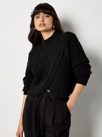 Apricot Cable Knit Wrap Jumper ' ' in Schwarz: Vorderseite