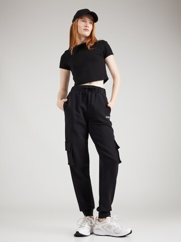 NU-IN Tapered Hose in Schwarz