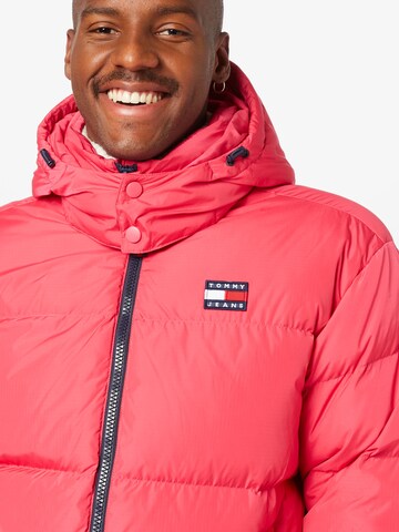 Tommy Jeans Vinterjakke 'ALASKA' i pink