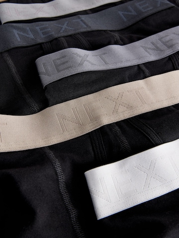 Next Trunks in Schwarz