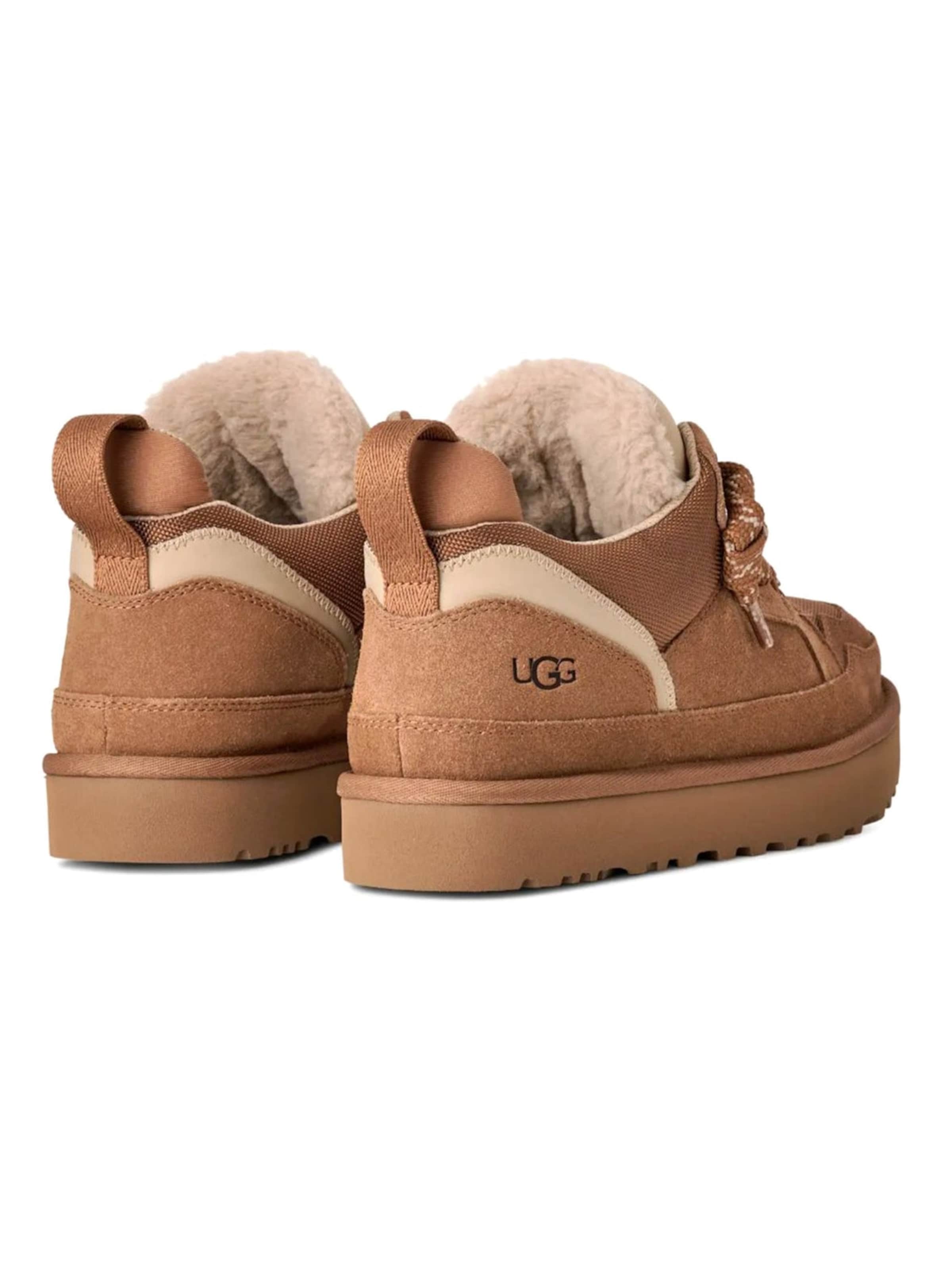 UGG - Botas em castanho