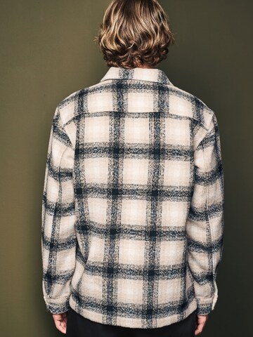 Next Regular fit Ing - bézs