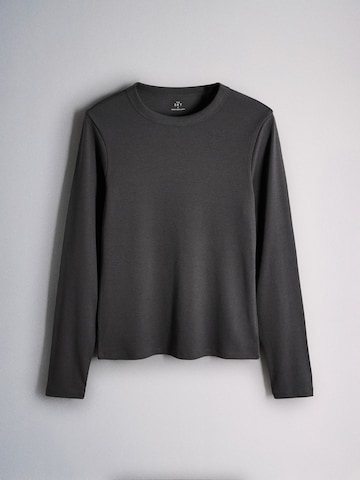 The Set Shirt in Grey