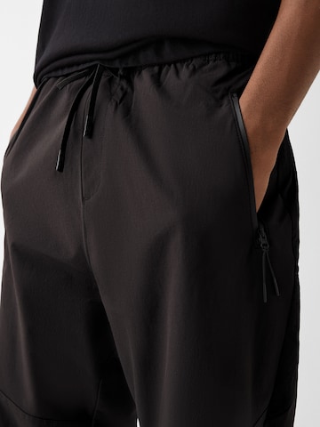 Bershka Zúžený Kalhoty – černá