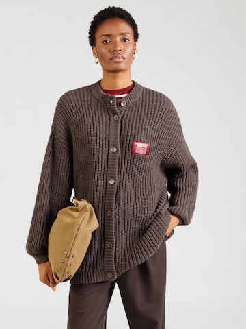 Cardigan 'CYROW' AMERICAN VINTAGE en marron : devant