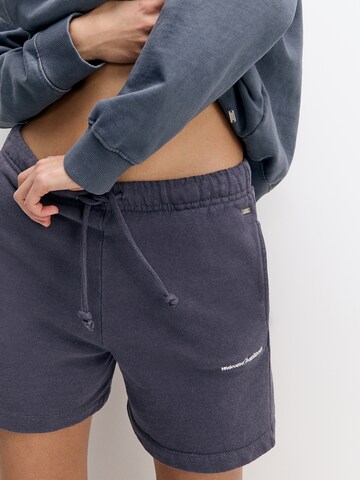 Pull&Bear Regular Pants in Blue