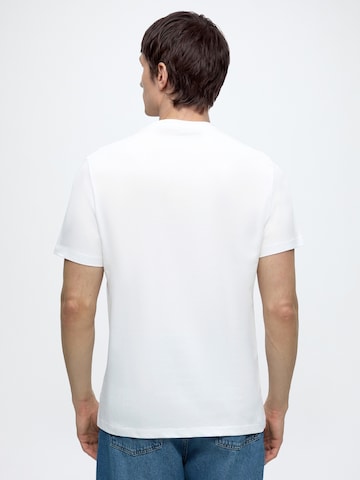 T-Shirt GUESS en blanc