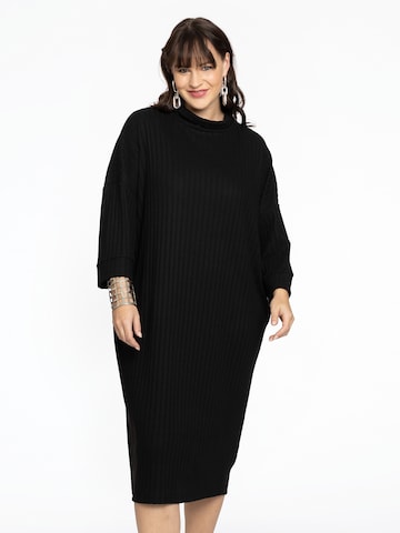 Yoek Dress in Black: front