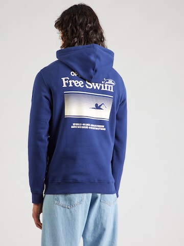 ARMEDANGELS Sweatshirt 'PAARLO FREE SWIM' in Blau: Vorderseite