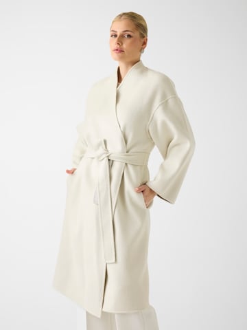 MARCIANO LOS ANGELES Between-Seasons Coat in White: front