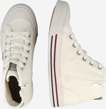 MUSTANG High-Top Sneakers in White