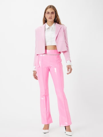 SOMETHINGNEW Boot cut Pleated Pants 'Cleo' in Pink