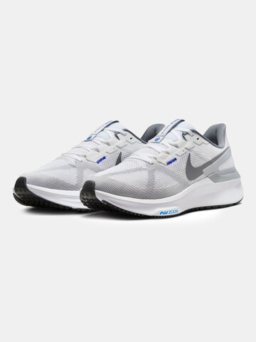 NIKE Laufschuh ' Structure 25 ' in Weiß