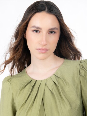 Influencer Blus i grön