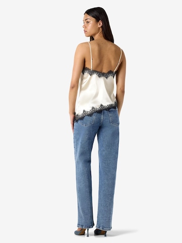 Noisy may Top in Beige