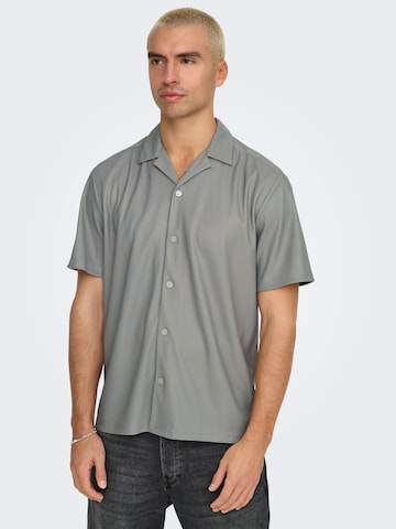 Coupe regular Chemise 'ONSKARI' Only & Sons en gris