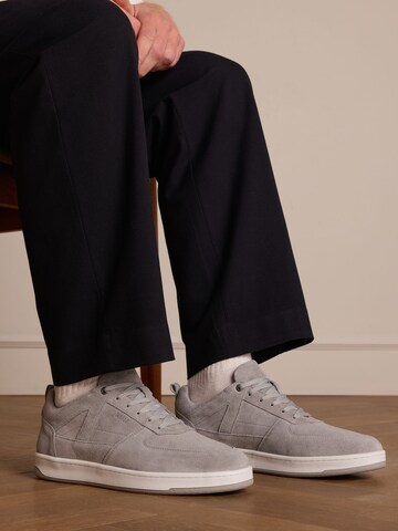 MANFIELD Sneakers laag in Grijs