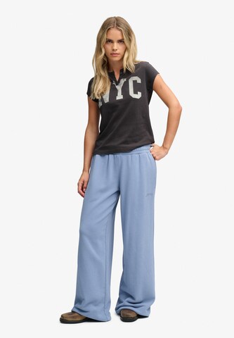 T-shirt 'Essentials' Superdry & Co en gris
