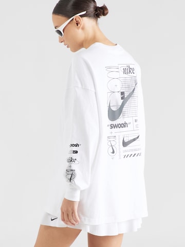 Tricou 'SWOOSH' de la Nike Sportswear pe alb