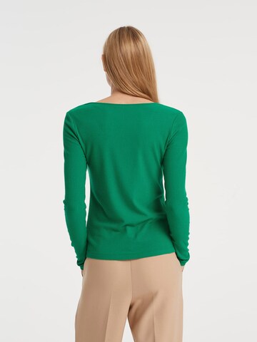 Tricou 'Suzansa' de la OPUS pe verde