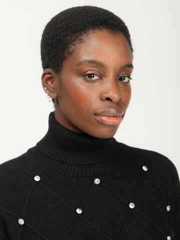 Influencer Sweater in Black