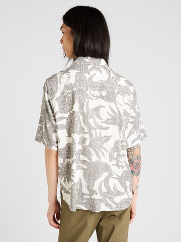 Only & Sons - Ajuste confortable Camisa 'DEN' en blanco