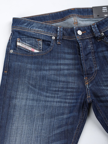 regular Jeans 'MARKEE' di DIESEL in blu