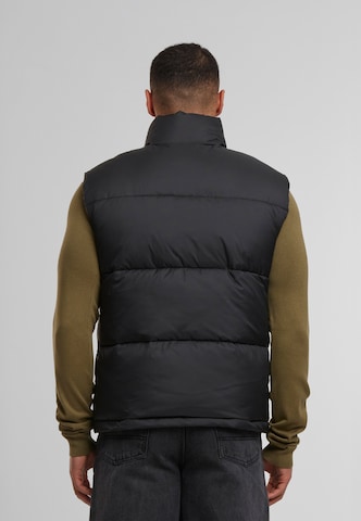 Urban Classics Bodywarmer in Zwart