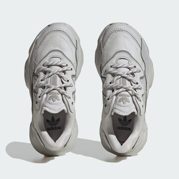 Sneaker 'Ozweego' di ADIDAS ORIGINALS in grigio