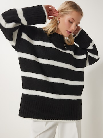 Happiness İstanbul Pullover in Schwarz