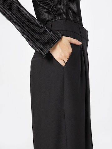 Wide Leg Pantalon à pince s.Oliver BLACK LABEL en noir