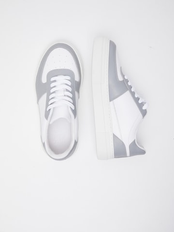 SELECTED HOMME Sneaker low 'Harald' i grå