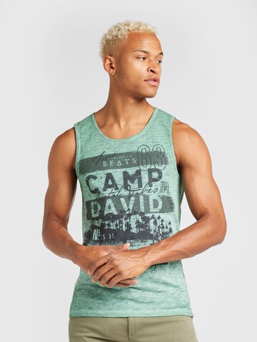 CAMP DAVID - Camisa em verde: frente