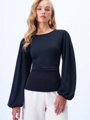 Trend Alaçatı Stili Блузка в Черный: спереди