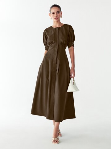 WillaHaljina 'Bea' - smeđa boja